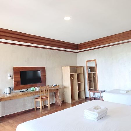 Spring Hill Hotel Ruteng Extérieur photo
